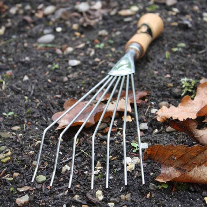 Sneeboer Hand Leaf Rake - Harrod Horticultural