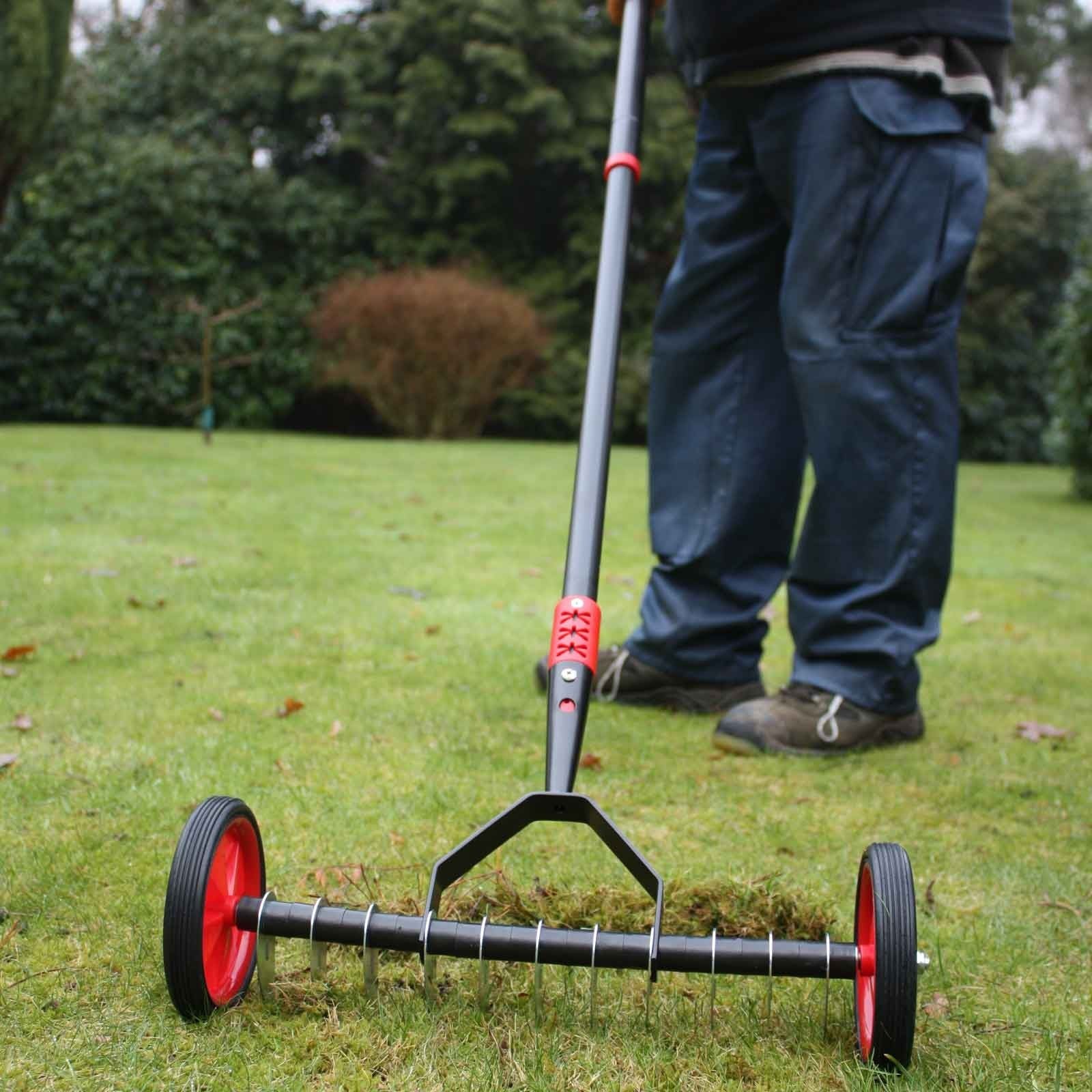 Wheeled Lawn Scarifier Harrod