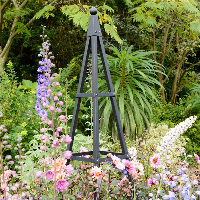 Steel Pyramid Garden Obelisk - Harrod Horticultural (UK)