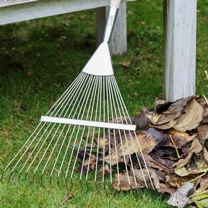 Garden Rakes - Gardening Tools at Harrod Horticultural