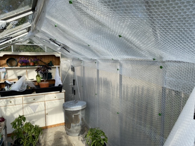 Bubblewrap Insulation for Greenhouses by Harrod Horticultural
